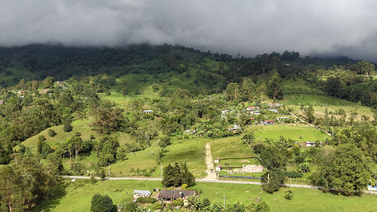 Lotes de 700 y 1.000 metros cuadrados
