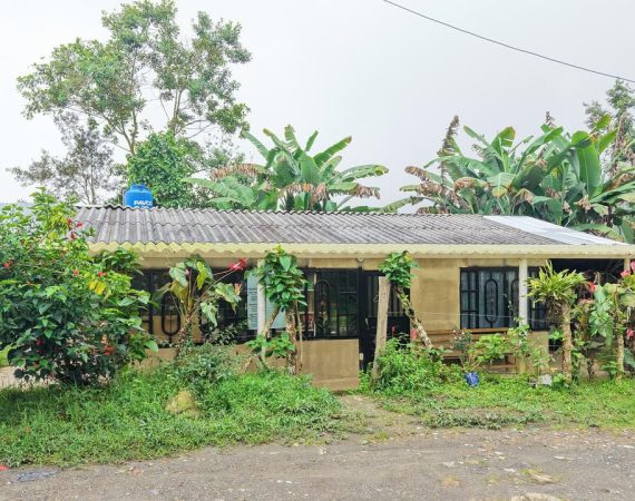 Casa lote de 2500 metros