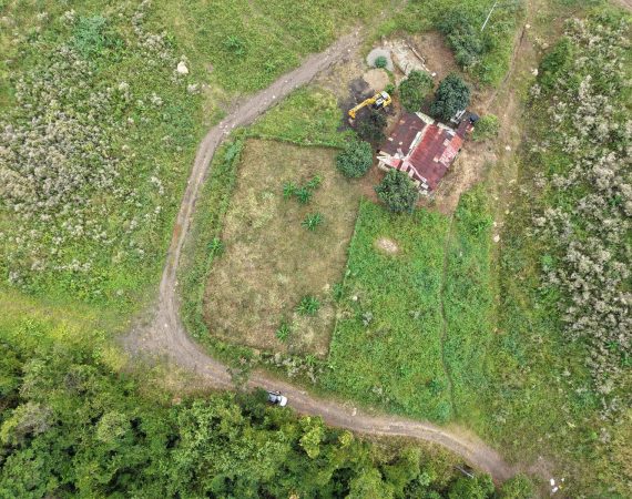 Lote en mesitas  1000 metros esquinero